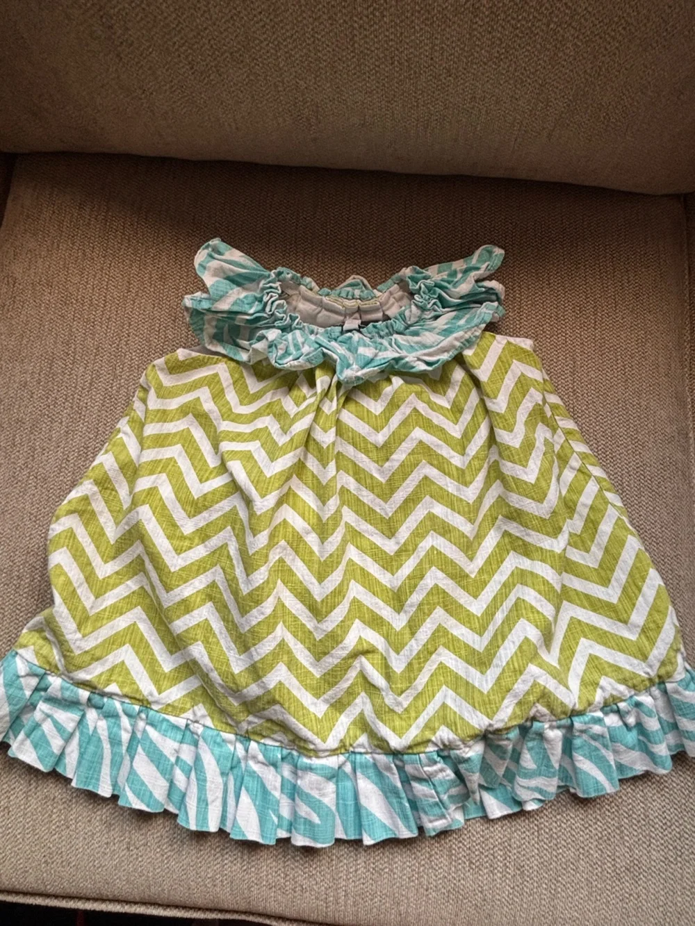 Mud Pie Green Chevron Bib with Elephant Applique